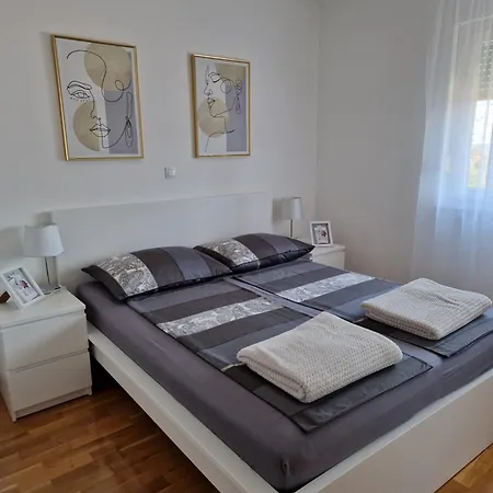 Apartman Nicol Liznjan Exterior photo